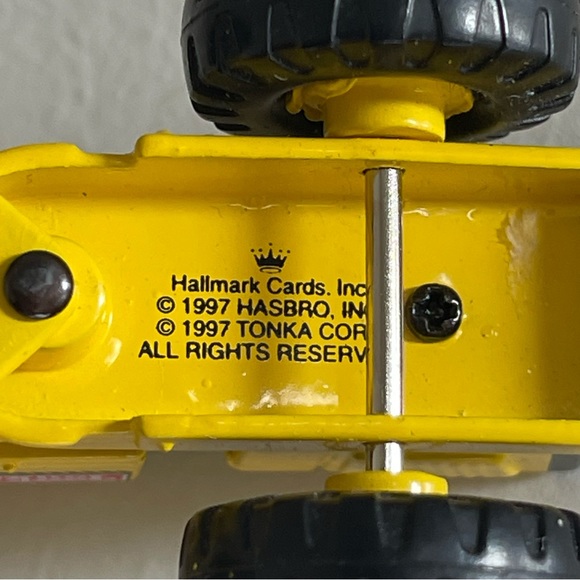 Vintage 1997 Hallmark keepsake Tonka mighty front loader ornament - Picture 12 of 12